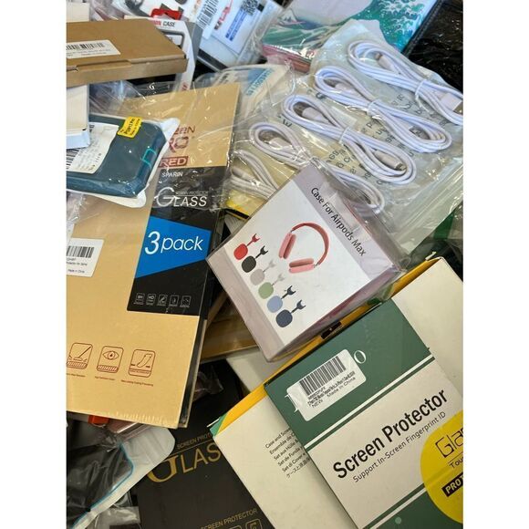 1 lb Pack Electronic Accessories Mystery Box - Picture 15 of 15